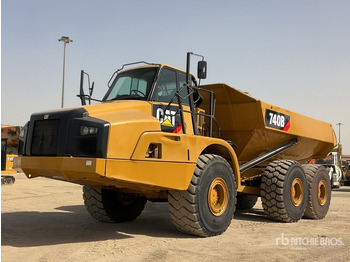 Зглобен истоварувач CATERPILLAR 740B