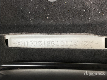 Автомобил TOYOTA