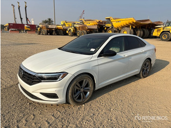 Автомобил VOLKSWAGEN