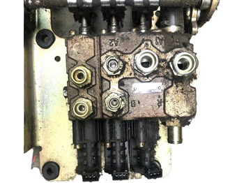 Хидрауличен вентил за Опрема за ракување со материјали Hydraulic control valve for Still: слика 3