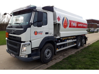 Камион цистерна VOLVO FM
