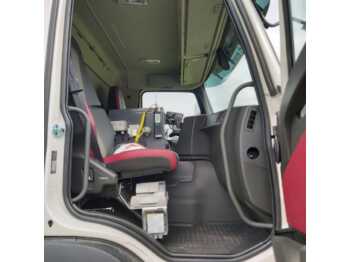 Камион цистерна VOLVO FM430HP: слика 5