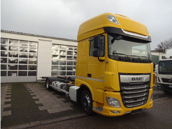 Транспортер на контејнер/ Камион со променливо тело DAF XF 480