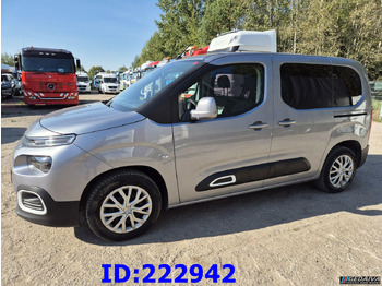 Автомобил CITROËN
