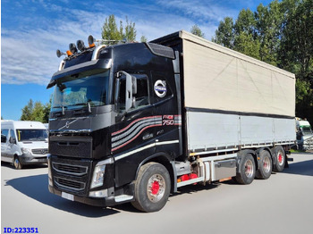 Камион со церада VOLVO FH16 750