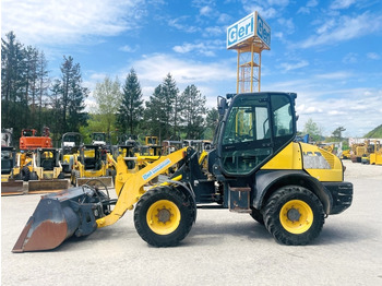 Натоварувач на тркала KOMATSU WA80