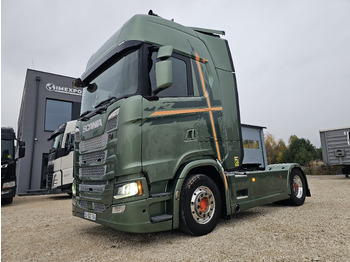 Камион влекач SCANIA S 500
