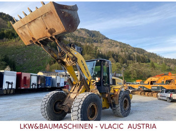 Натоварувач на тркала NEW HOLLAND W190B