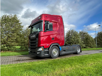 Камион влекач SCANIA S 500