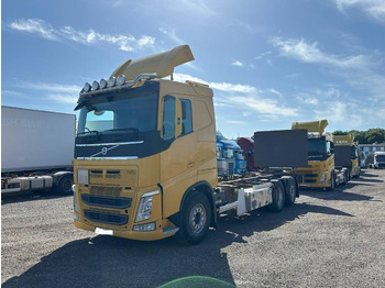 Транспортер на контејнер/ Камион со променливо тело VOLVO FH 500