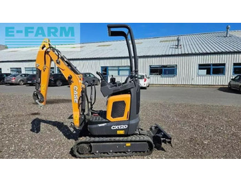 Мини багер CASE