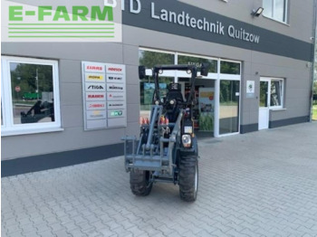 Земјоделски натоварувач GIANT