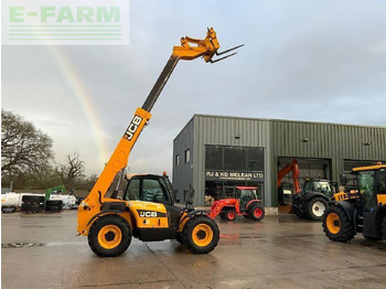 Мини багер JCB