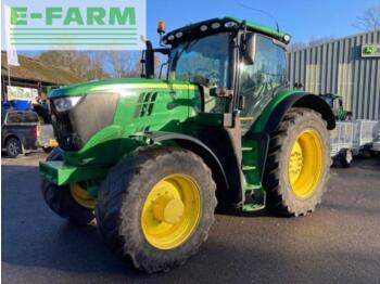 Трактор John Deere 6215r: слика 1