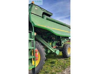 Комбајн JOHN DEERE
