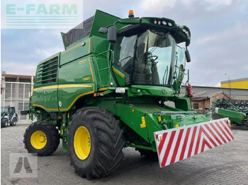 Комбајн JOHN DEERE T560