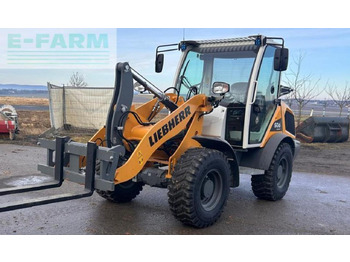 Мини багер LIEBHERR L 506
