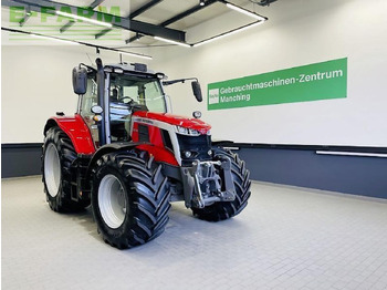 Трактор MASSEY FERGUSON 100 series