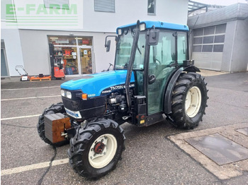 Трактор NEW HOLLAND