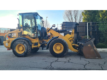 Натоварувач на тркала CATERPILLAR 908H