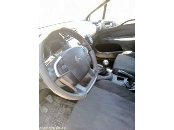 Автомобил CITROËN