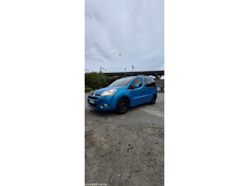 Автомобил CITROËN