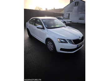 Автомобил ŠKODA