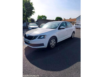 Автомобил ŠKODA