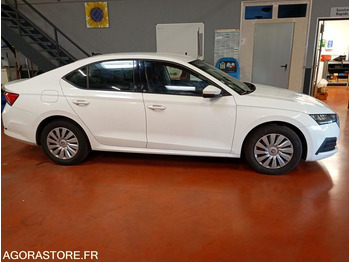 Автомобил ŠKODA