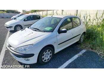 Автомобил PEUGEOT