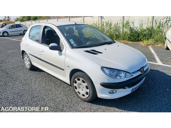Автомобил PEUGEOT