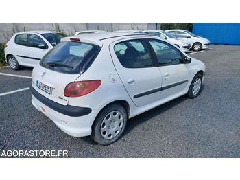 Автомобил PEUGEOT 206 - 2005 - 209619kms: слика 4