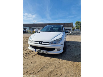 Автомобил PEUGEOT