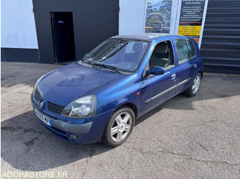 Автомобил RENAULT