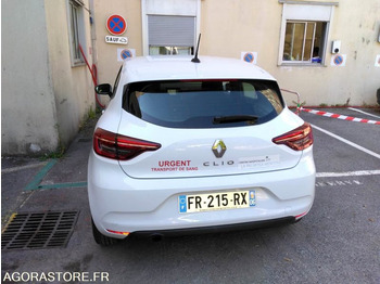 Автомобил RENAULT