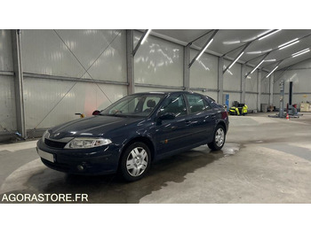 Автомобил RENAULT