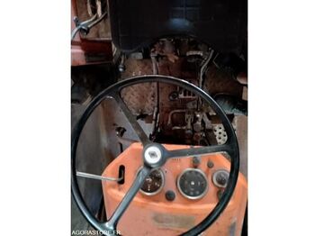 Трактор Renault R7431: слика 2 Трактор Renault R7431: слика 2