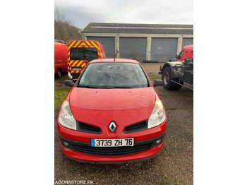 Автомобил RENAULT