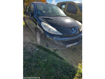 Автомобил PEUGEOT