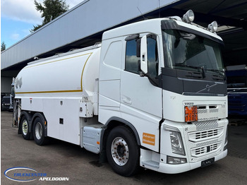 Камион цистерна VOLVO FH 500