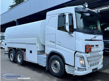 Камион цистерна VOLVO FH 540