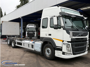Камион со кабинска шасија VOLVO FM 410