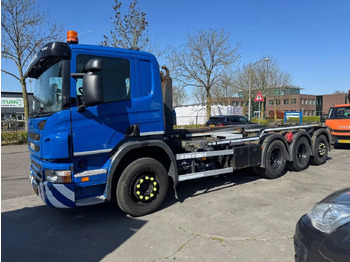 Камион со кука за подигање SCANIA P 360