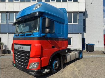 Камион влекач DAF XF 440