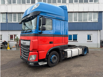 Камион влекач DAF XF 440