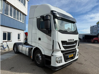 Камион влекач IVECO Stralis HI-WAY