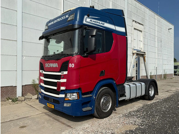 Камион влекач SCANIA R 450