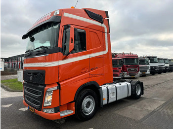 Камион влекач VOLVO FH 460