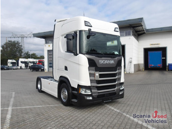 Камион влекач SCANIA S 450