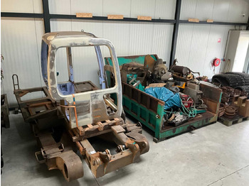 Мини истоварувач KOMATSU